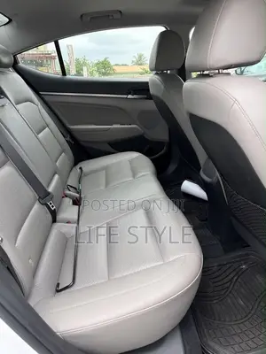 Hyundai Elantra Limited 2018 White