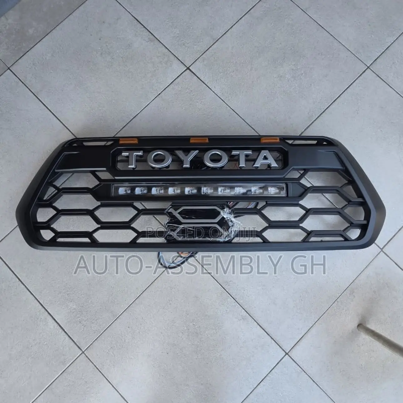Toyota Tacoma Front Grill (With LED) 2016,2018,2020,2022
