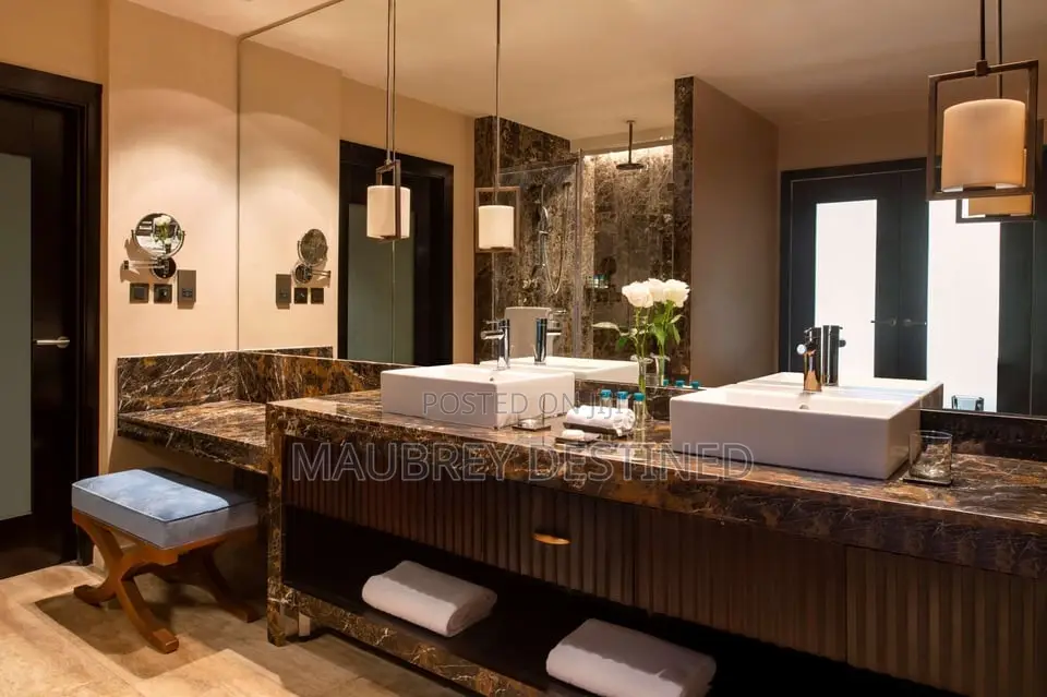 5-Star Luxury Serviced Corporate Executive Suite in Ridge – Pool View