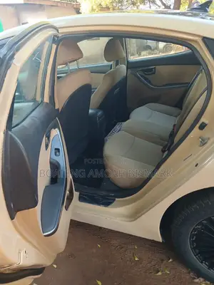 Hyundai Elantra 2013 Brown