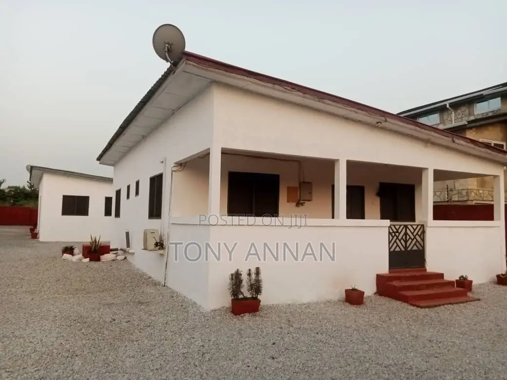 15bdrm Apartment in Cape Coast Metropolitan for sale