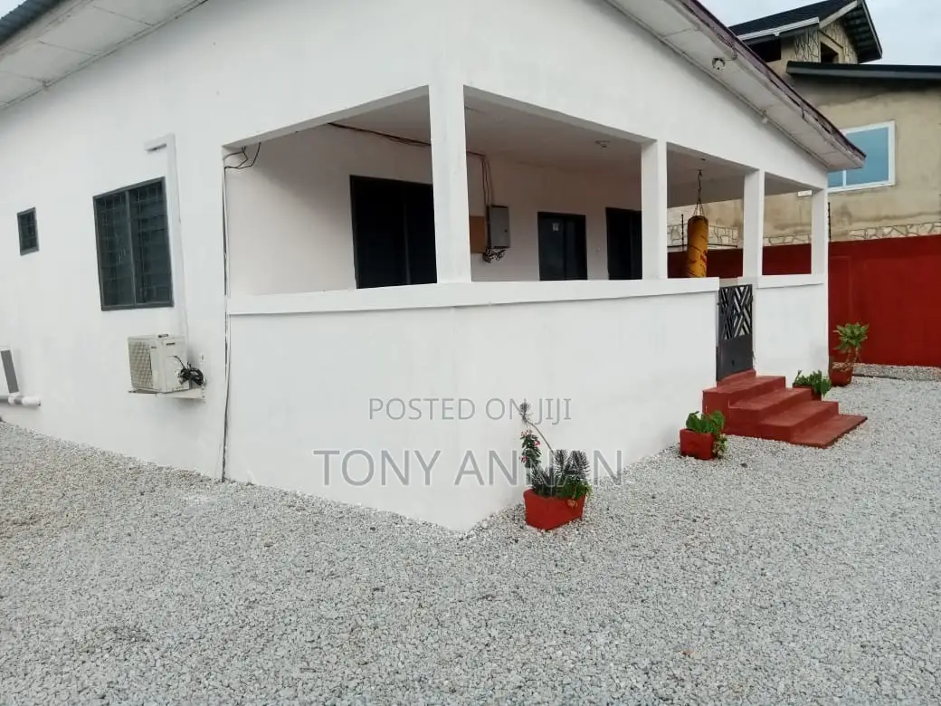 15bdrm Apartment in Cape Coast Metropolitan for sale