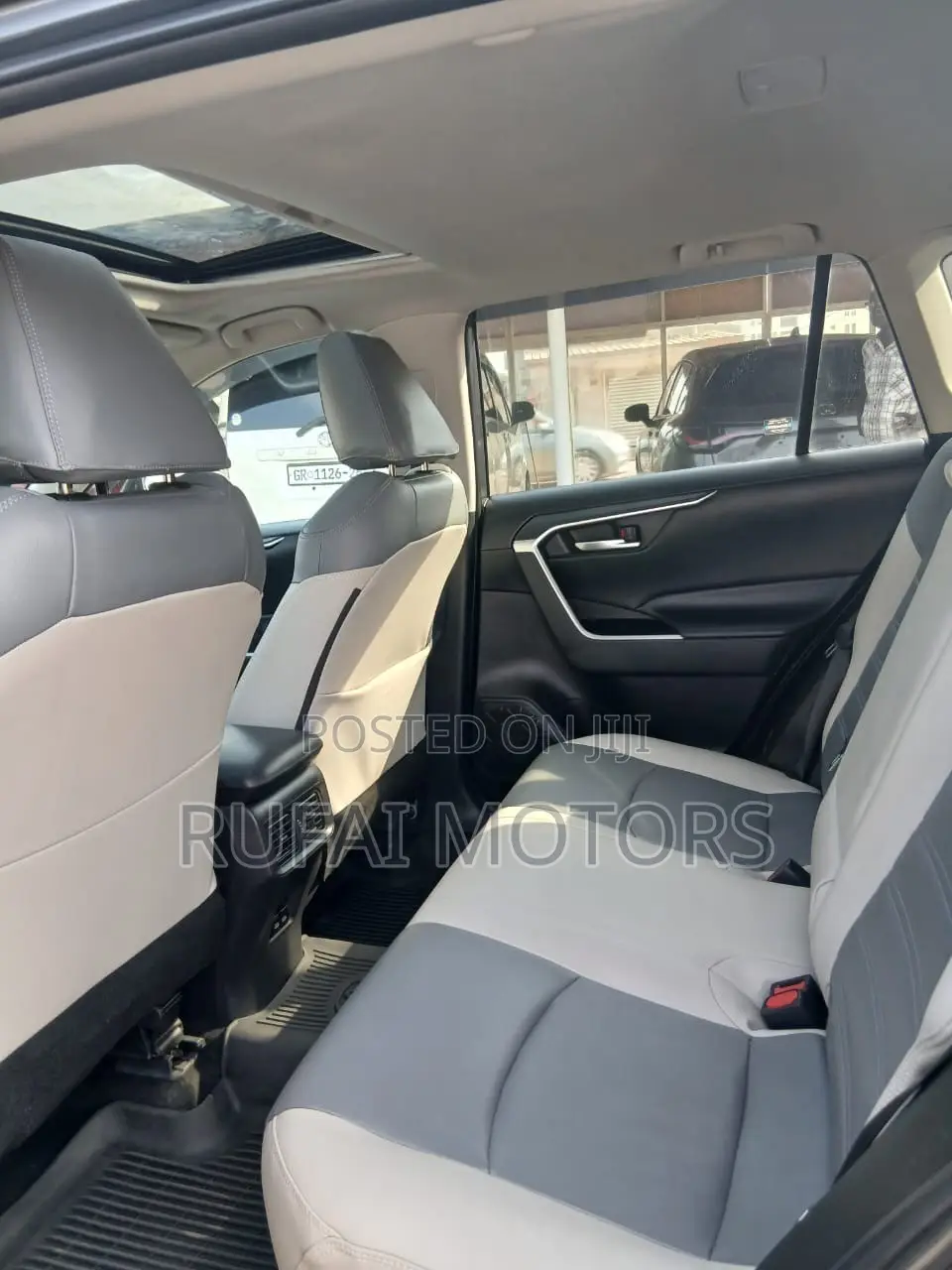 Toyota RAV4 XLE Premium AWD 2024 Gray