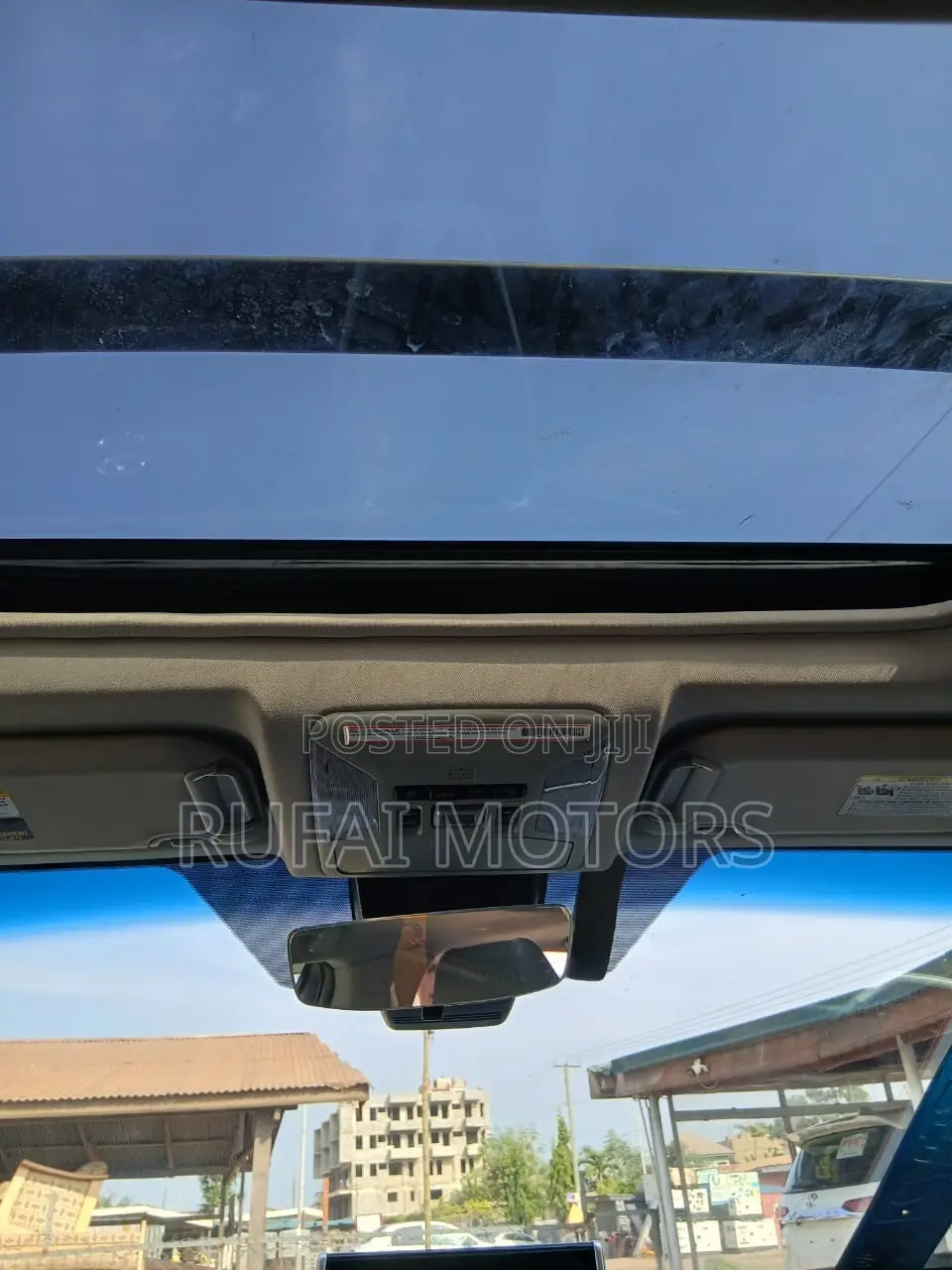 Toyota RAV4 XLE Premium AWD 2024 Gray