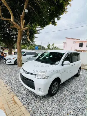 Toyota Sienta 2014 White