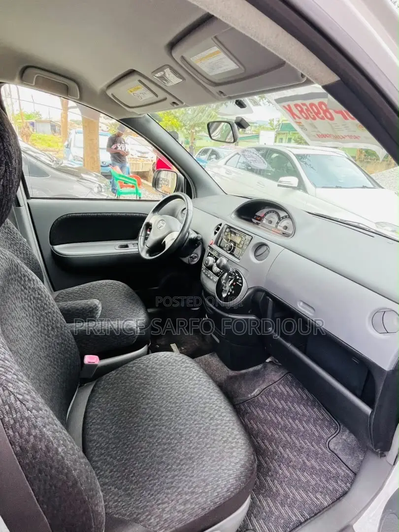 Toyota Sienta 2014 White