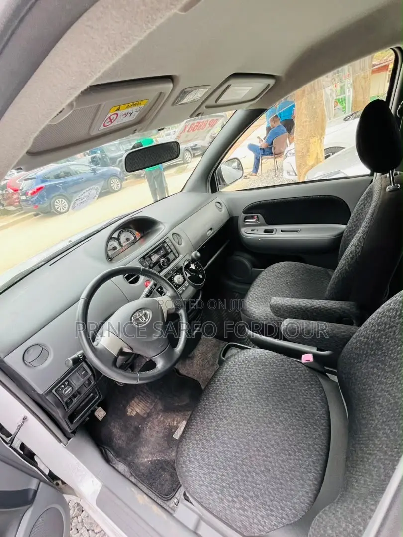 Toyota Sienta 2014 White