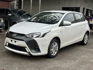 Toyota Yaris L Sedan 4dr 2019 White