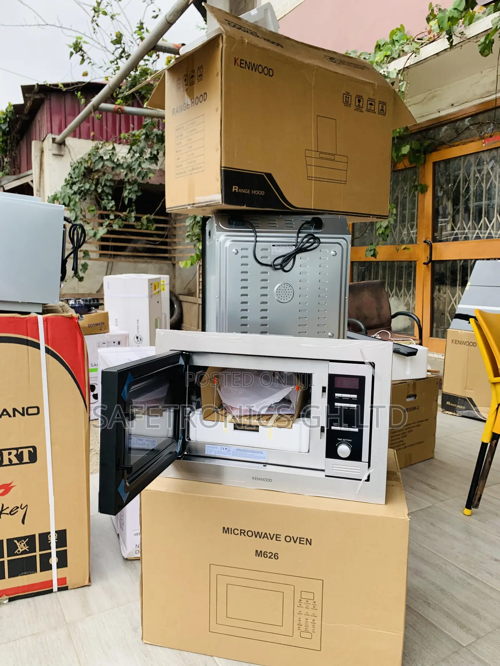 Newly Bulky ^> Inbuilt Black Kenwood Electric Microwave