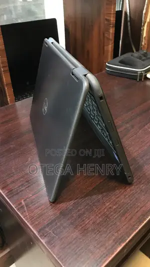 Laptop Dell Latitude 3190 2-in-1 4GB Intel Pentium SSD 128GB