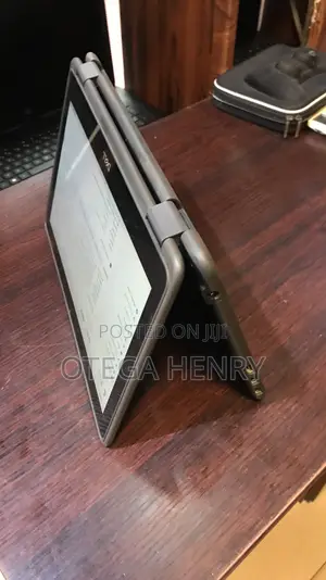 Laptop Dell Latitude 3190 2-in-1 4GB Intel Pentium SSD 128GB