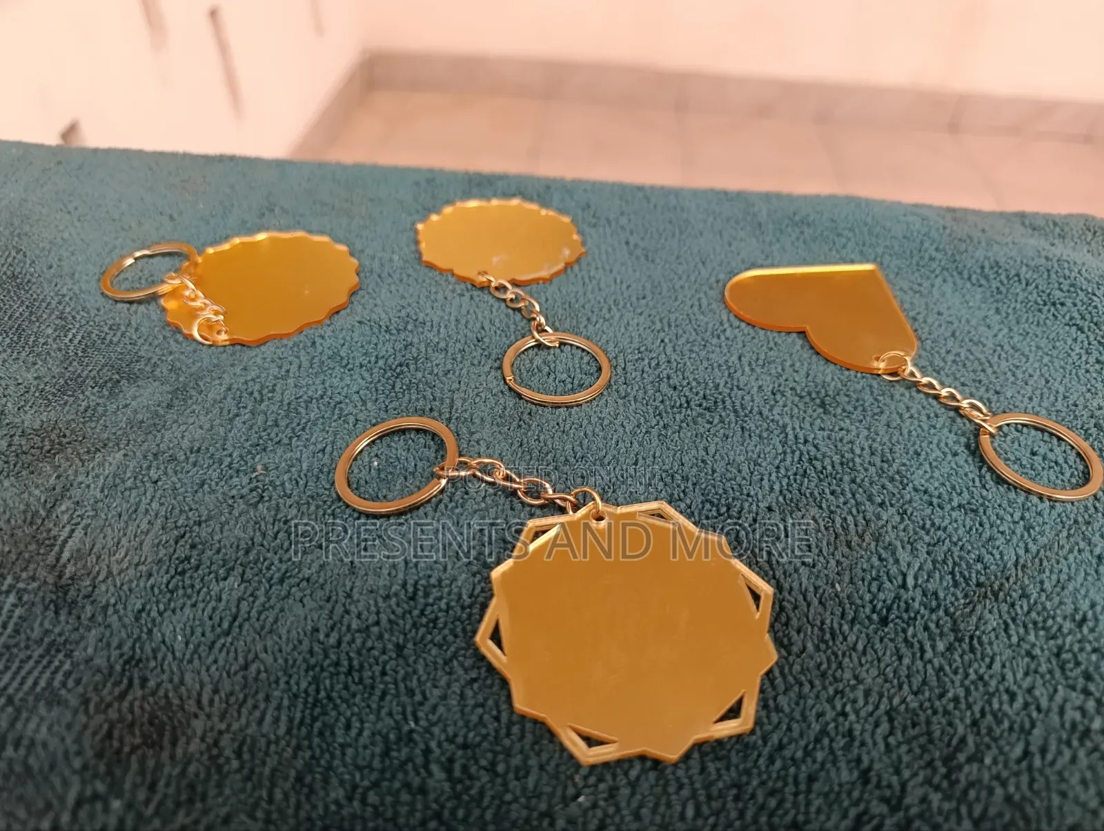 Gold Acrylic Keyholder