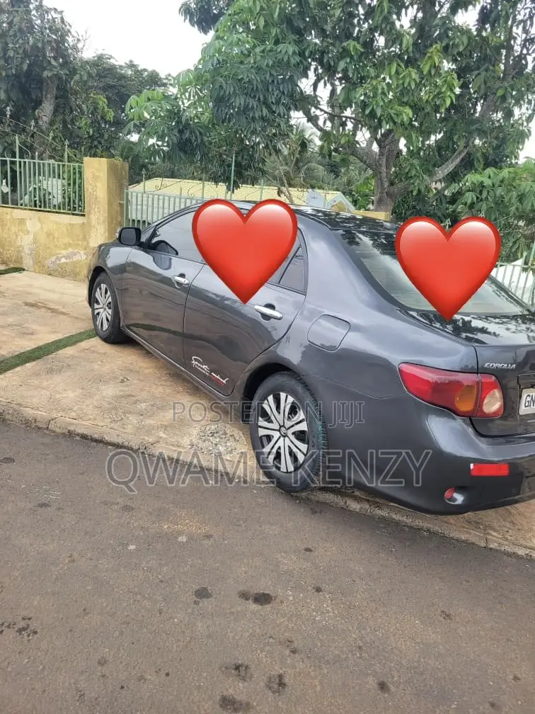 Toyota Corolla 2010 Gray