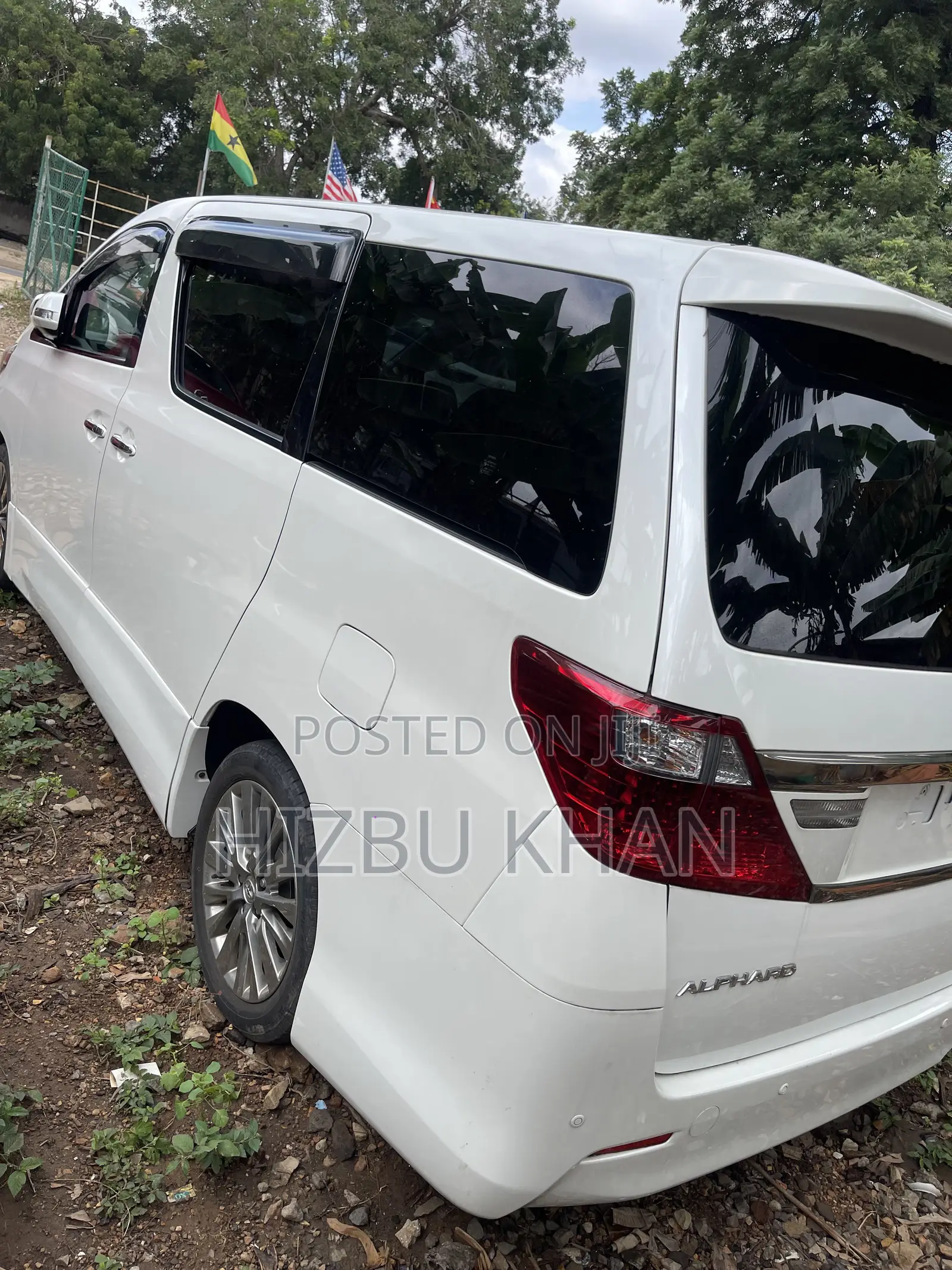 Toyota Alphard 2.4 Petrol AWD 2013 White