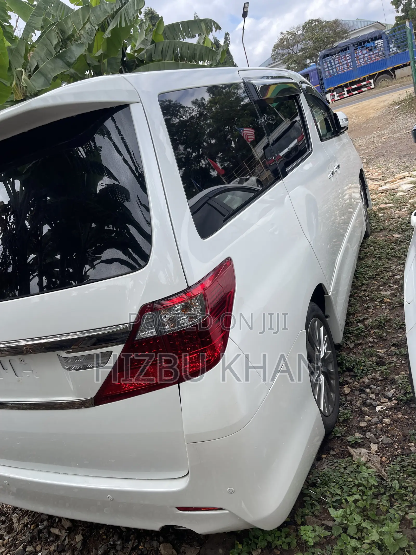 Toyota Alphard 2.4 Petrol AWD 2013 White