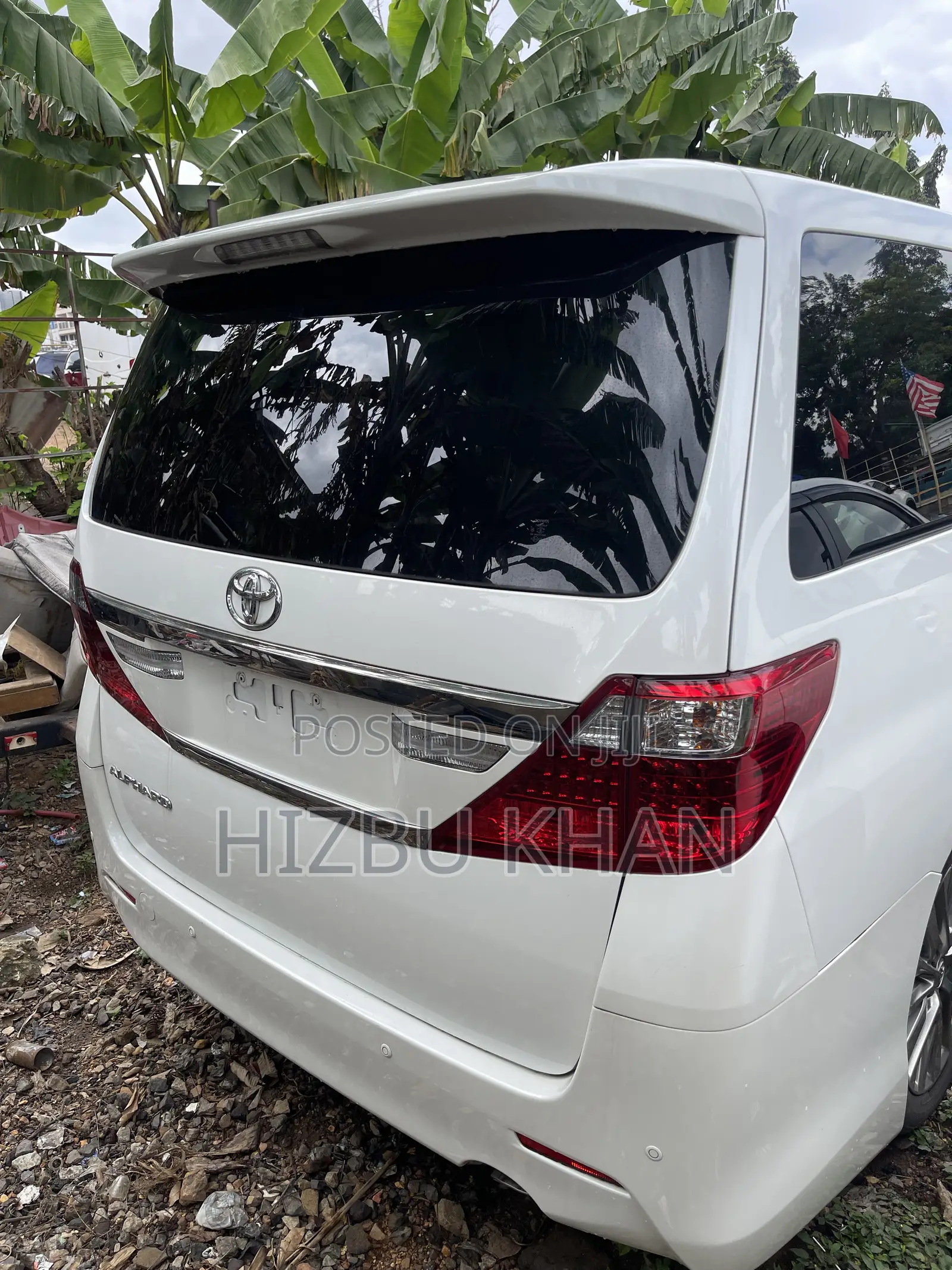 Toyota Alphard 2.4 Petrol AWD 2013 White