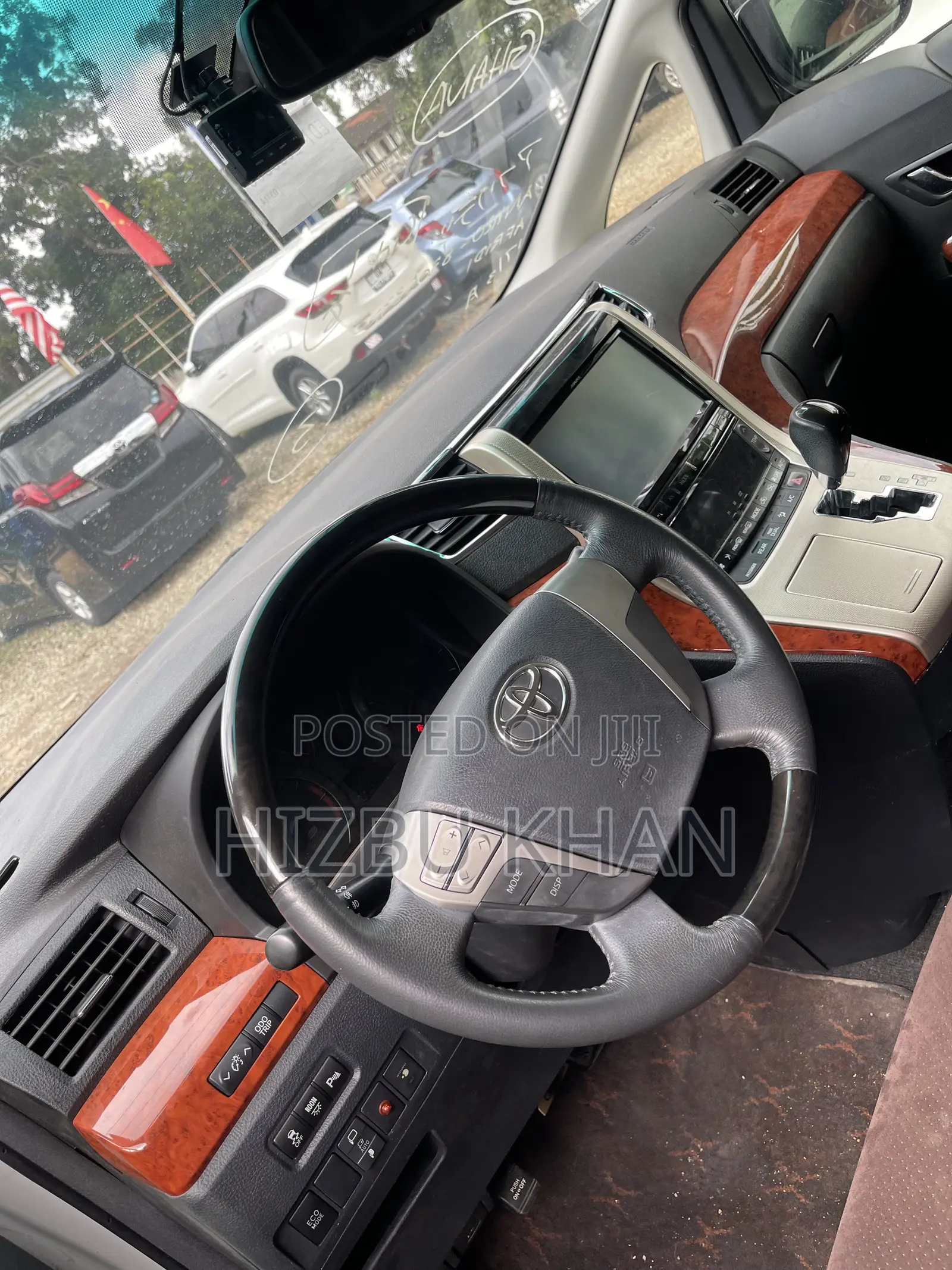 Toyota Alphard 2.4 Petrol AWD 2013 White