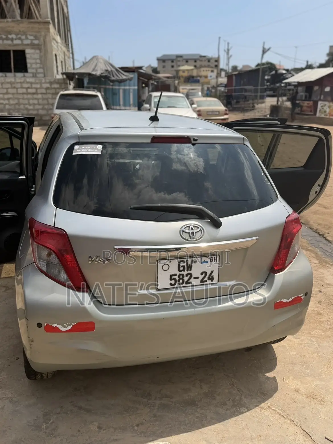 Toyota Vitz 1.3 AWD 5dr 2012 Silver