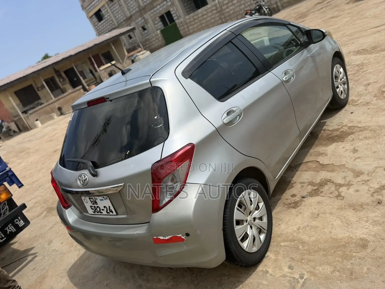 Toyota Vitz 1.3 AWD 5dr 2012 Silver