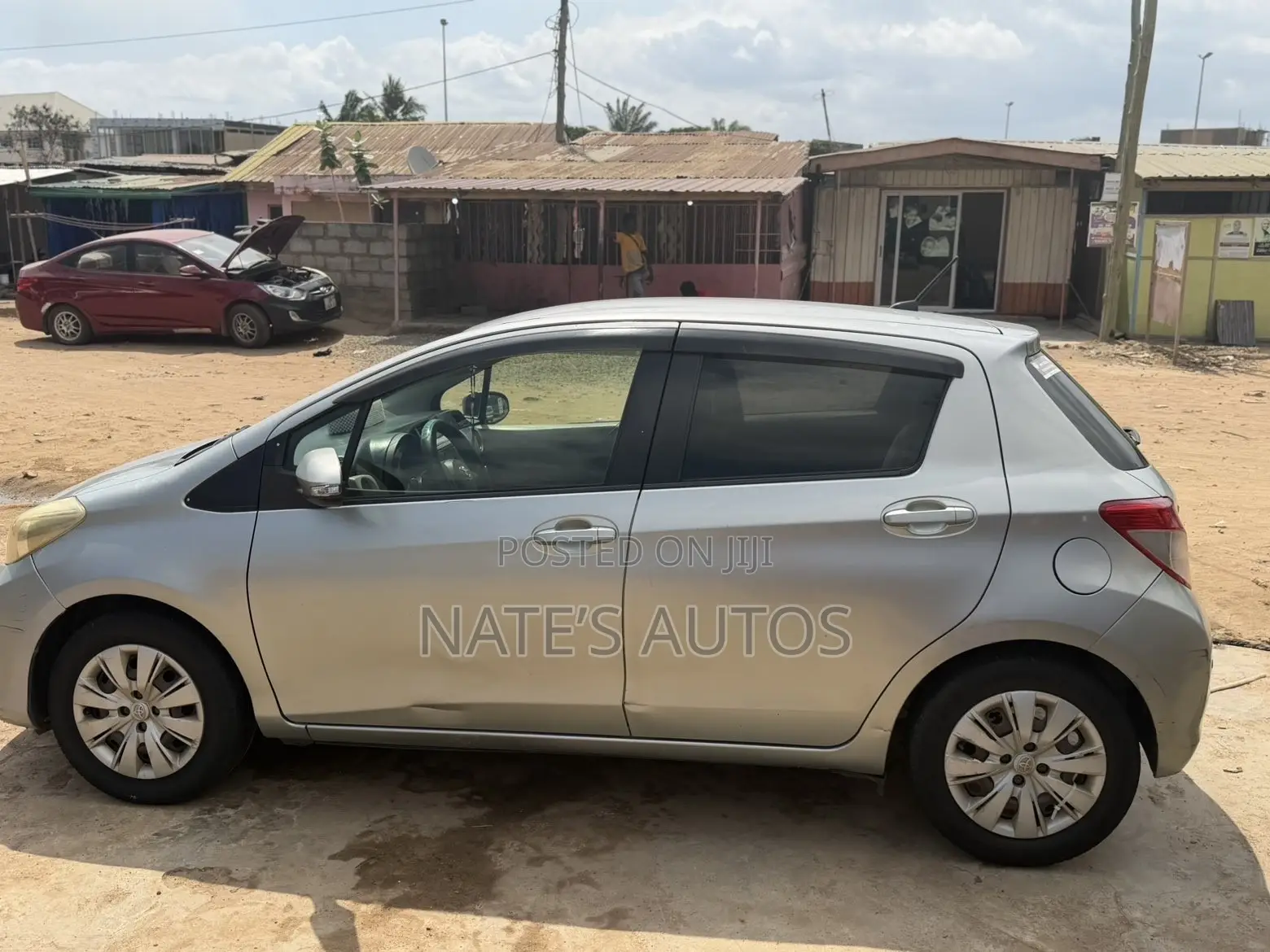 Toyota Vitz 1.3 AWD 5dr 2012 Silver
