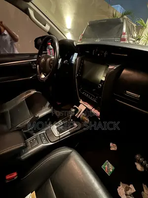 Toyota Fortuner 2021 Black