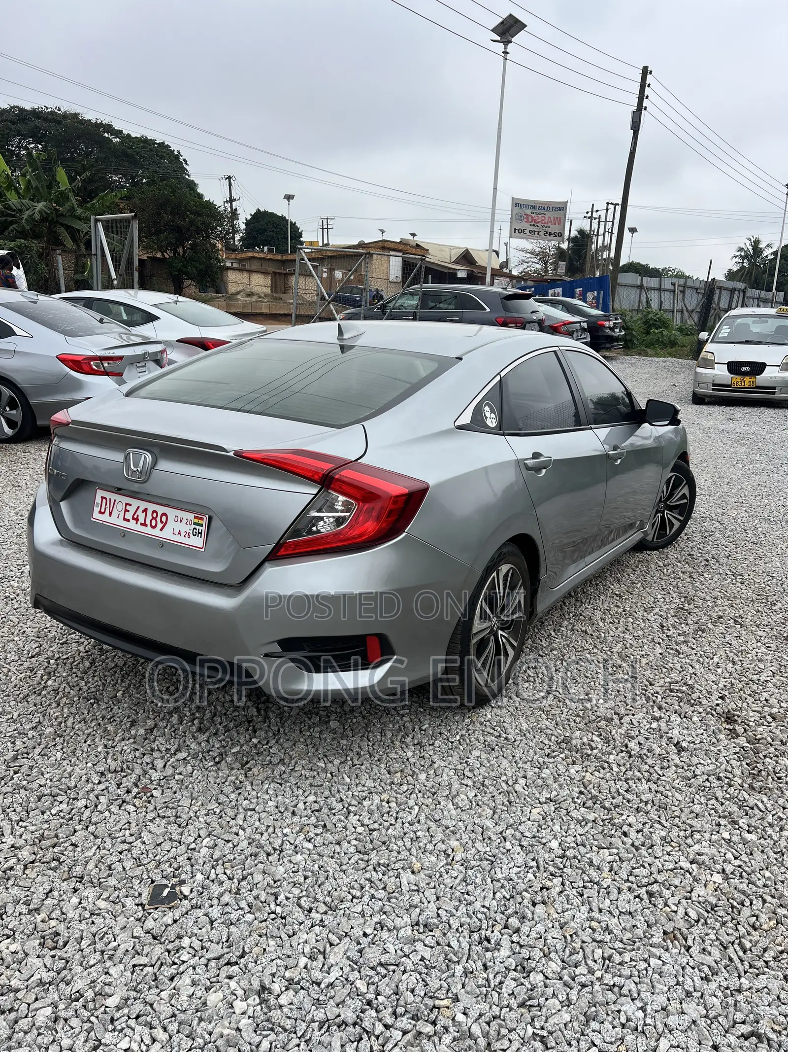 Honda Civic EX 4dr Sedan (2.0L 4cyl) 2017 Gray