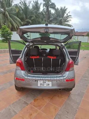 Toyota Vitz 1.0 FWD 3dr 2009 Gray