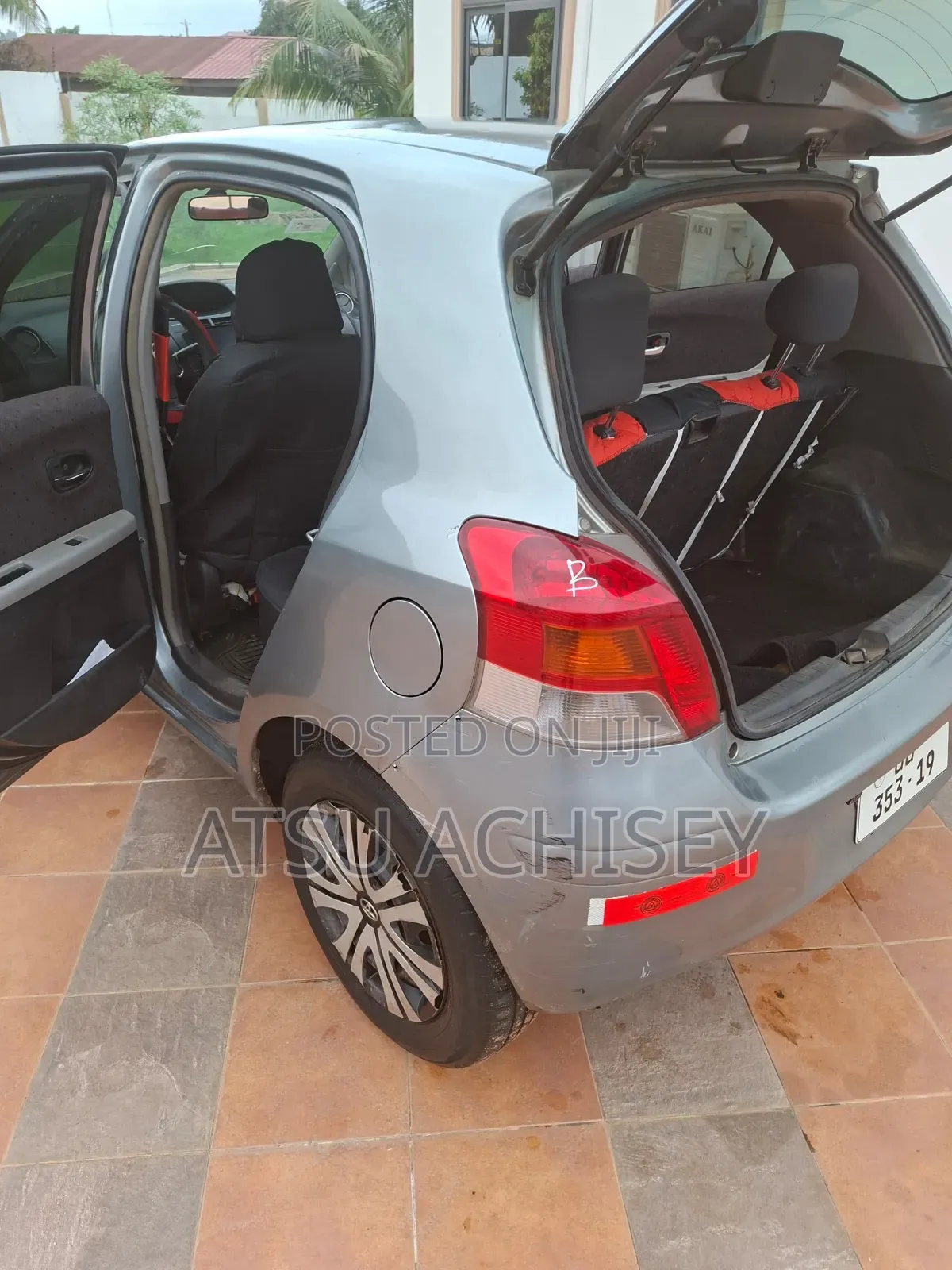 Toyota Vitz 1.0 FWD 3dr 2009 Gray