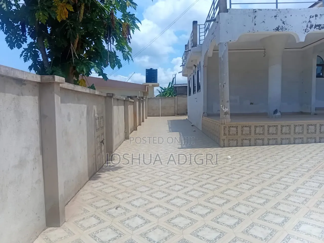 4bdrm House in Residential Area, Accra Metropolitan for sale