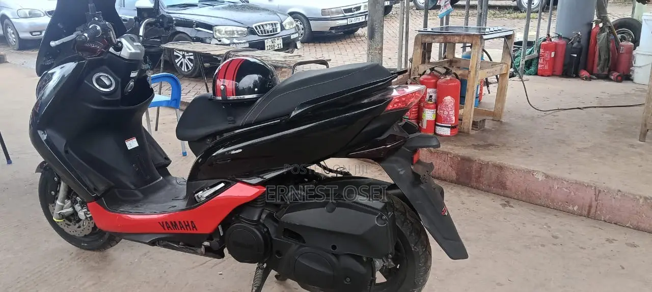 Yamaha NMAX 155 2022 Black
