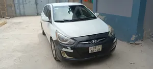 Hyundai Accent GS 4dr Hatchback (1.6L 4cyl 6M) 2014 White