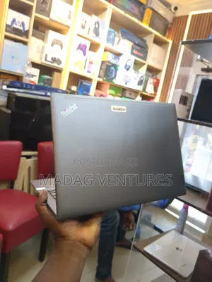 Laptop Lenovo ThinkPad T14 G3 16GB Intel Core i7 SSD 256GB
