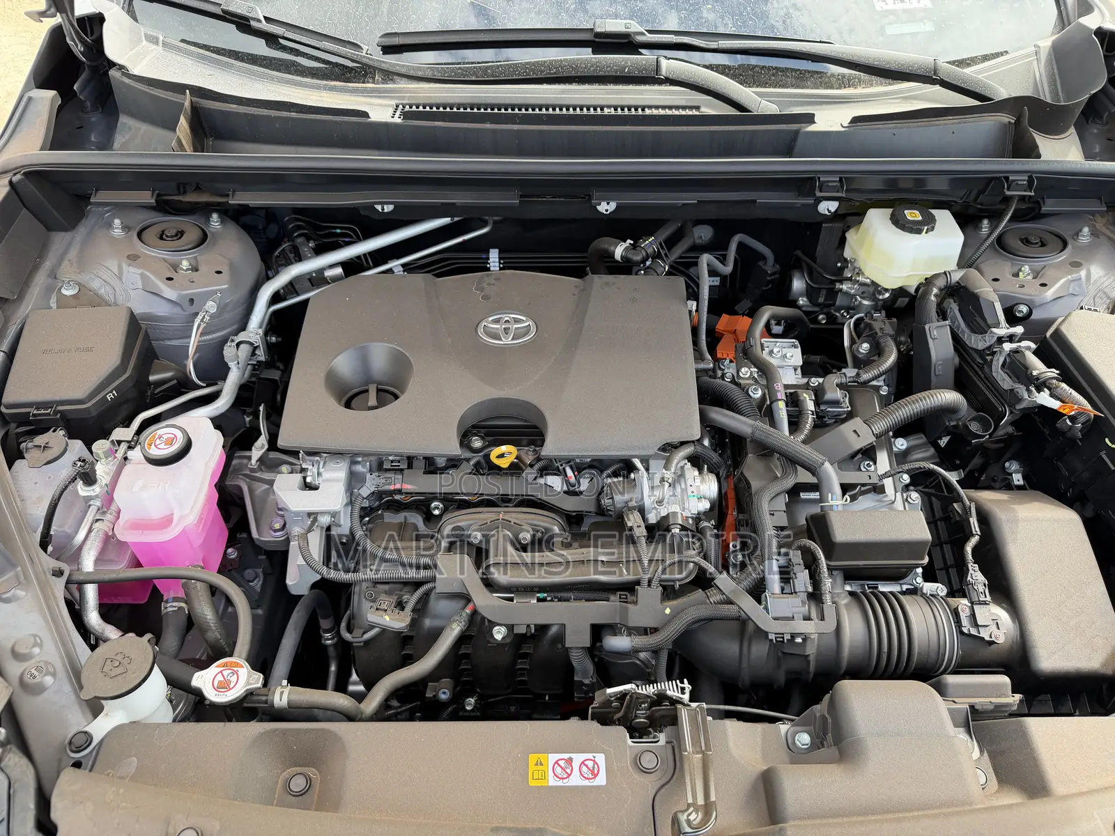 New Toyota RAV4 SE 2026 Gray