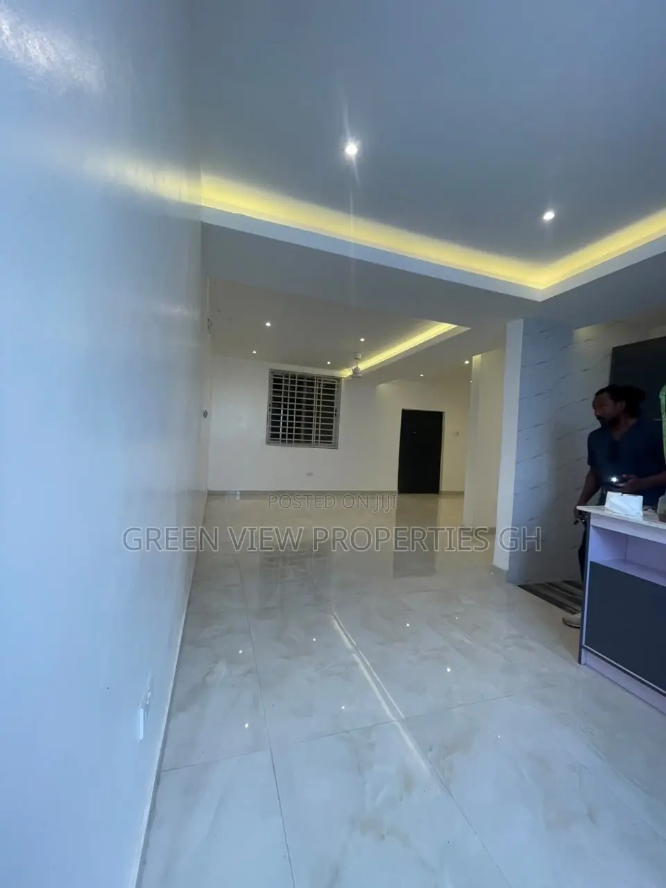 1bdrm Room & Parlour in West Hills Mall Area for rent