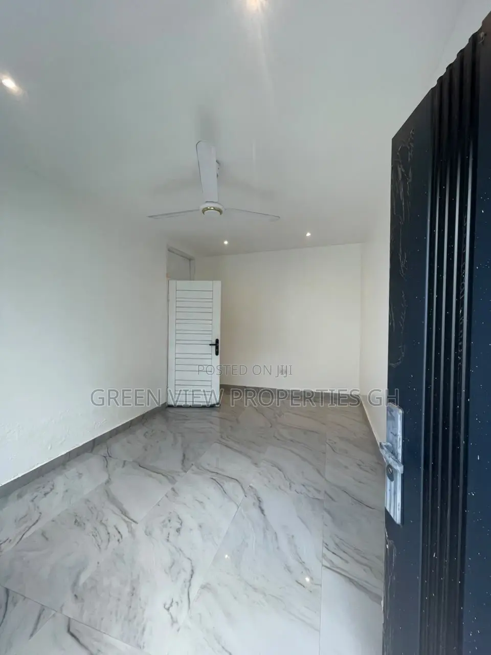 1bdrm Room & Parlour in West Hills Mall Area for rent