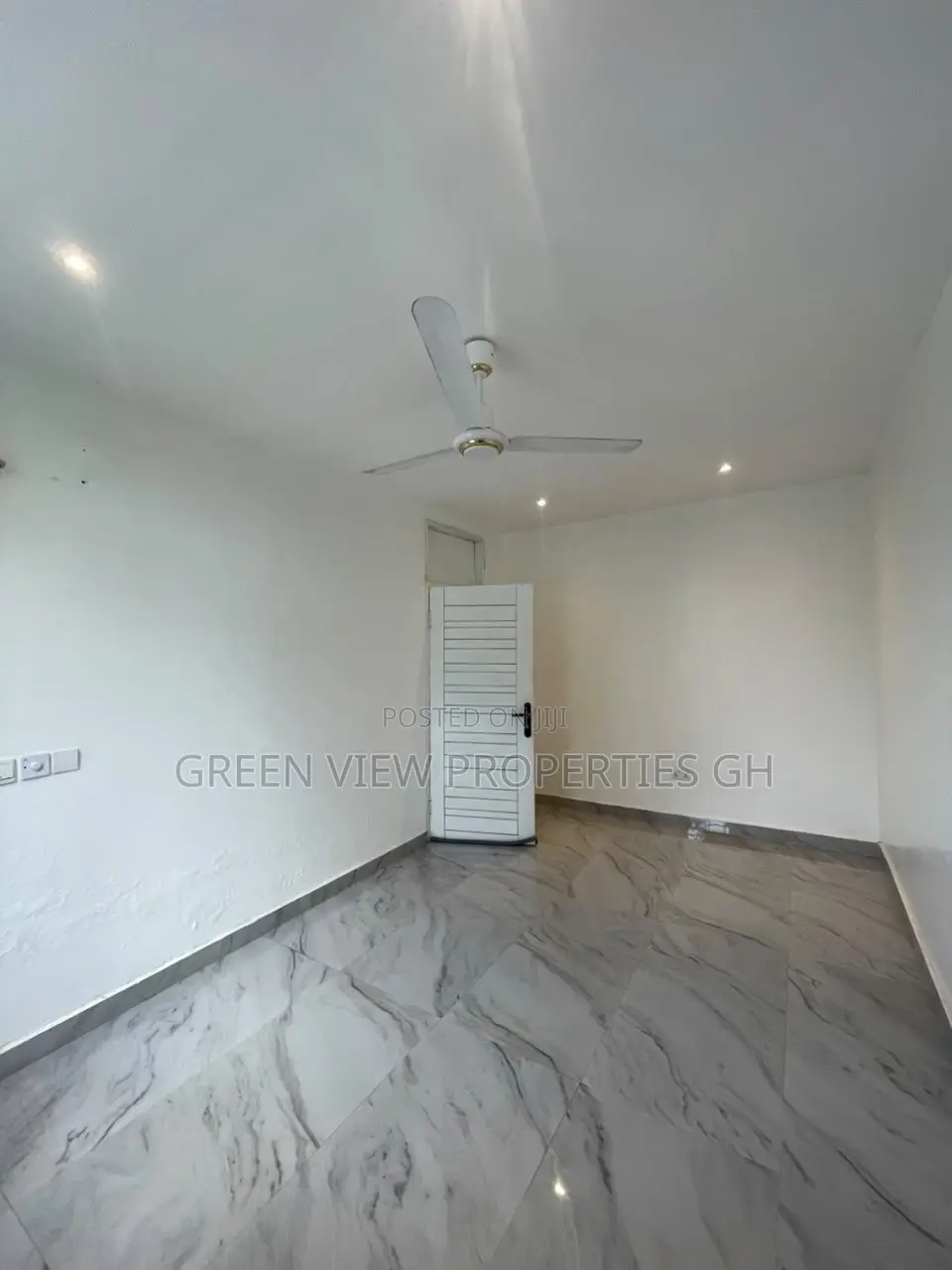 1bdrm Room & Parlour in West Hills Mall Area for rent