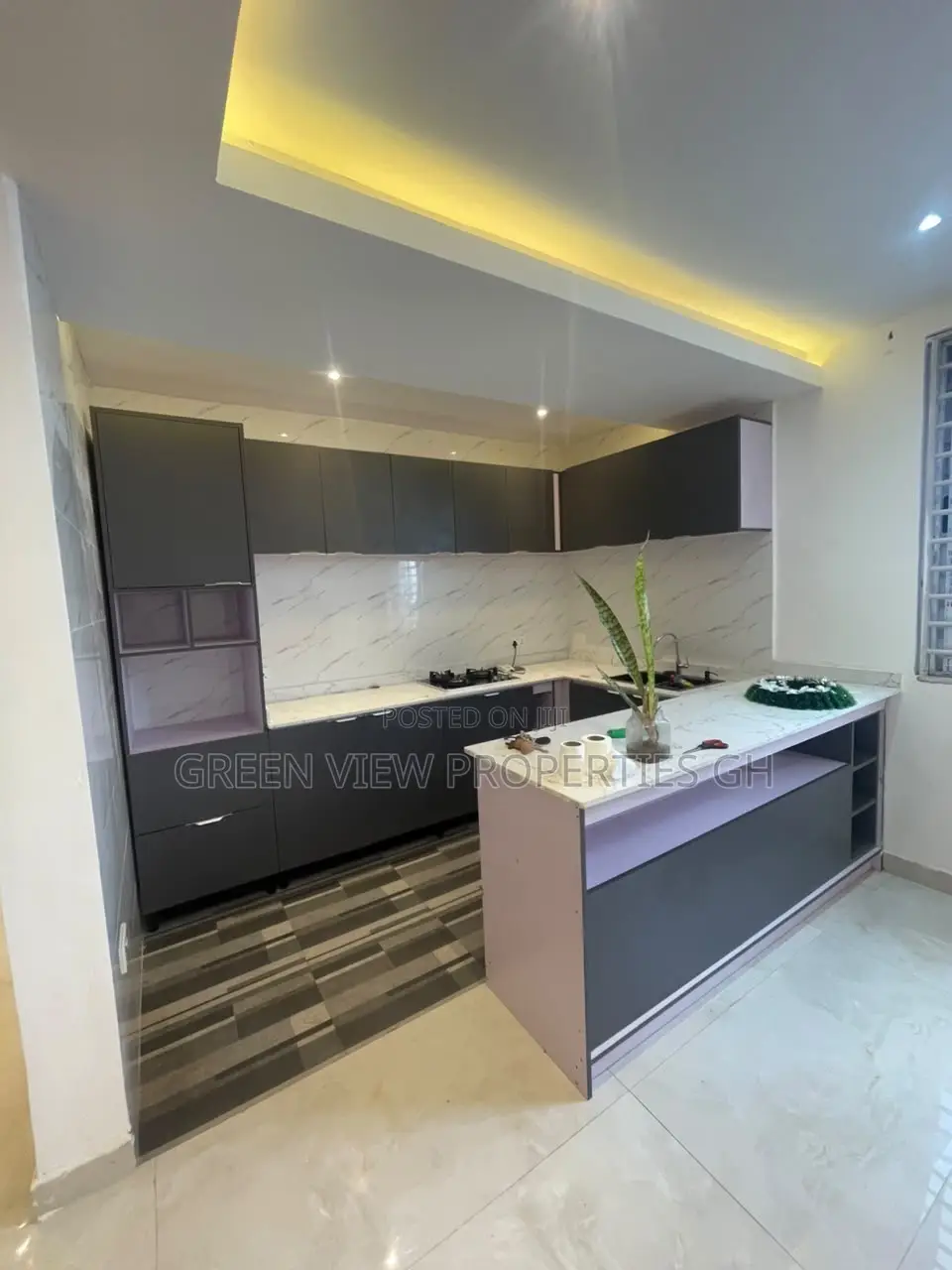 1bdrm Room & Parlour in West Hills Mall Area for rent
