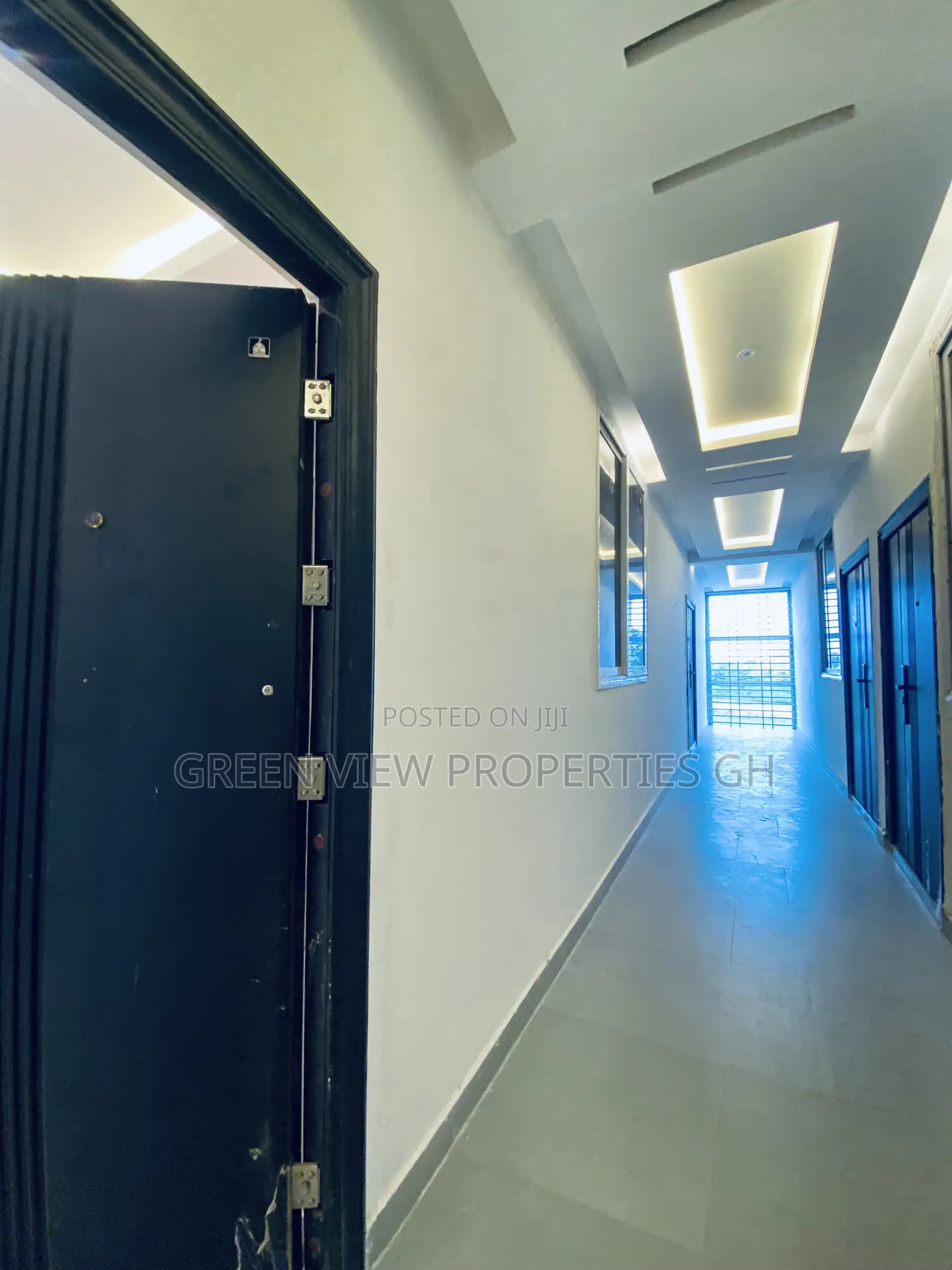1bdrm Room & Parlour in West Hills Mall Area for rent