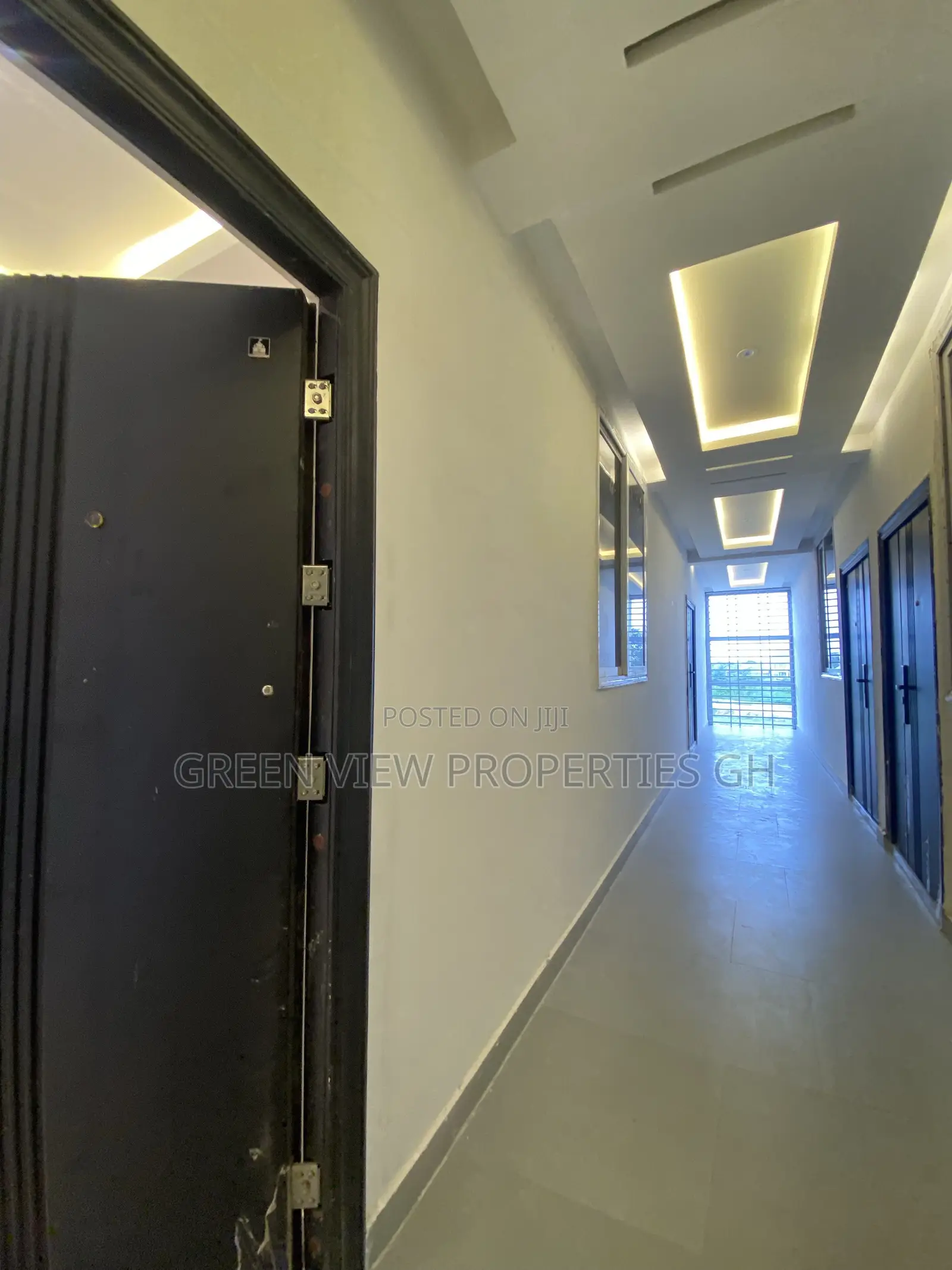 1bdrm Room & Parlour in West Hills Mall Area for rent