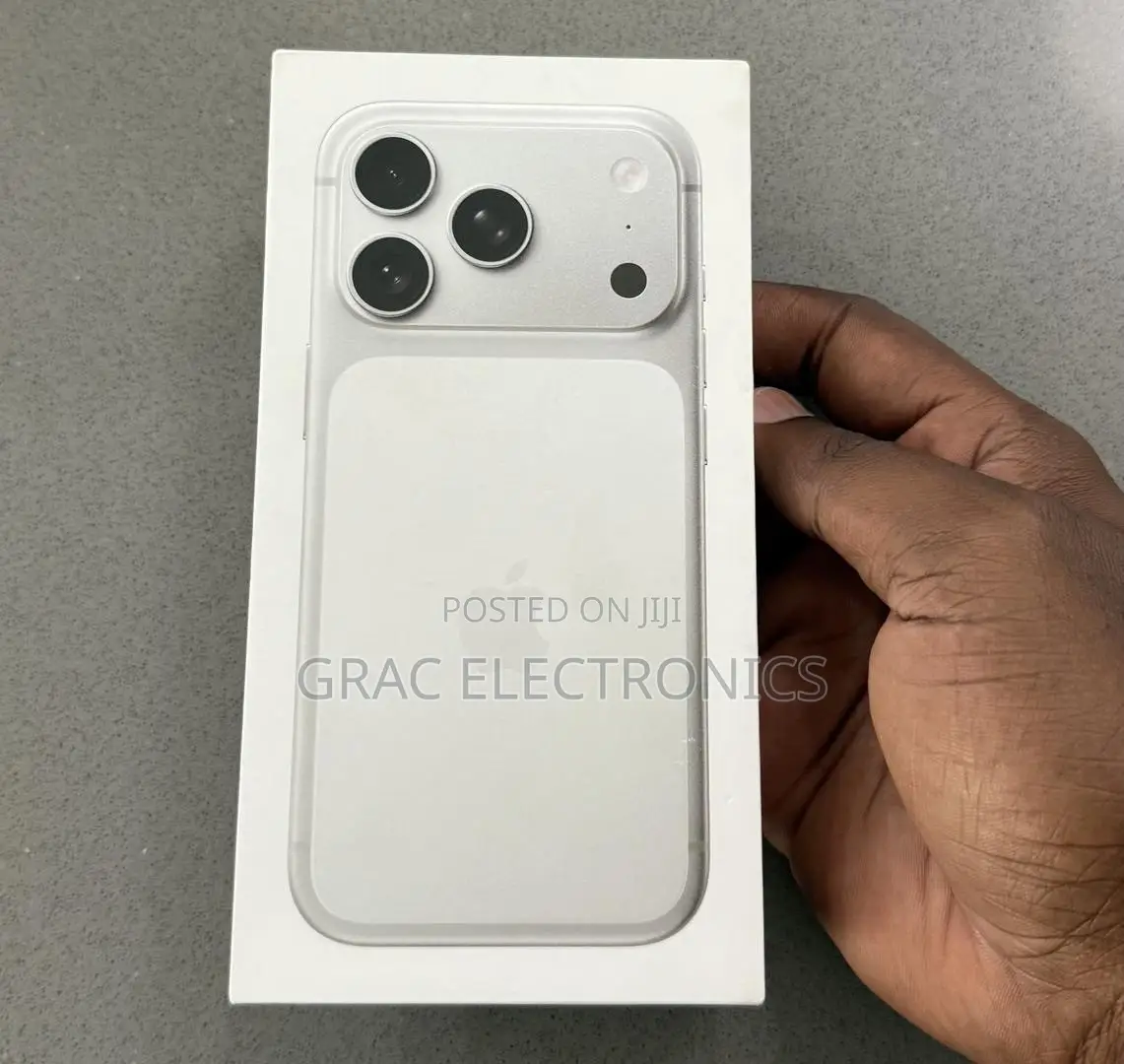 New Apple iPhone 17 Pro Max 1 TB Silver