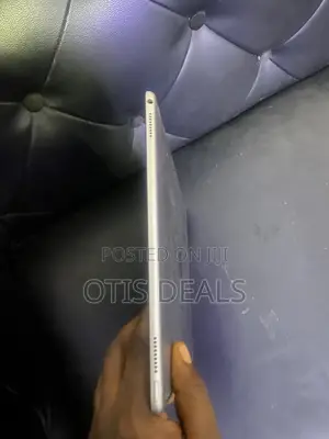 Apple iPad Pro 12.9 (2017) 128 GB Gray