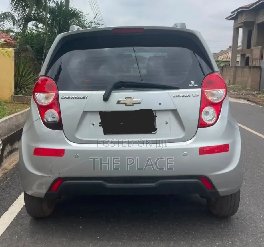 Chevrolet Spark 1LT 2013 Silver