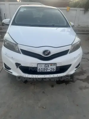 Toyota Vitz 1.3 AWD 5dr 2012 White