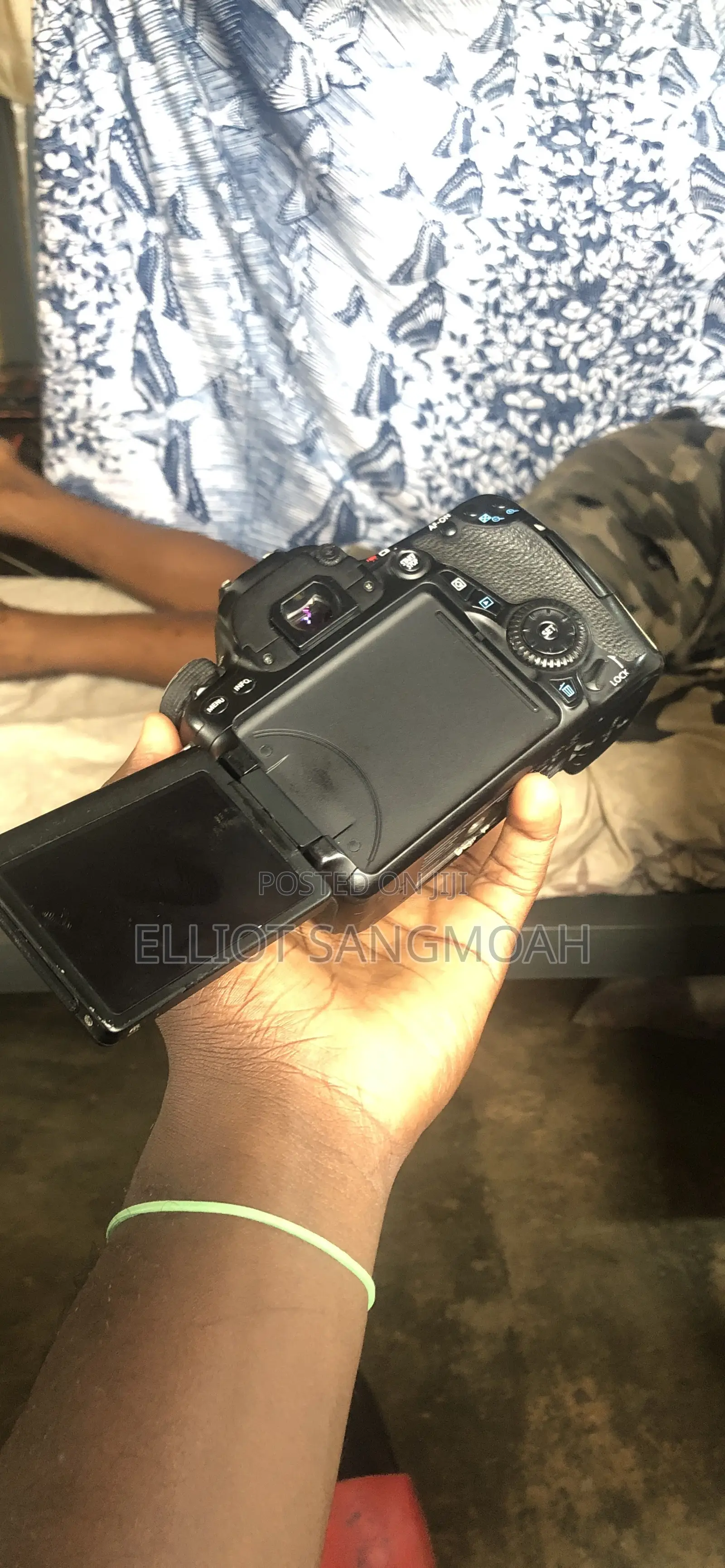 Canon 70D With a 55m and a Charger and Battery