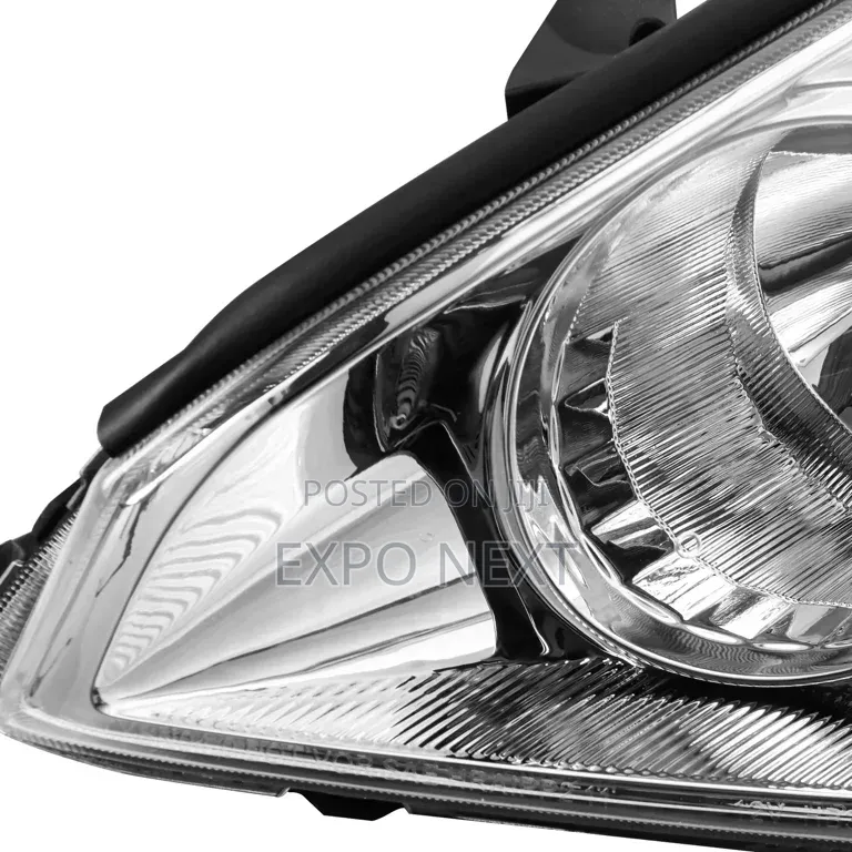 Pair Headlights Headlamps for 2004-2005 Toyota Sienna Left & Right