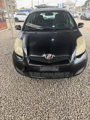 Toyota Vitz 1.5 FWD 5dr 2010 Black
