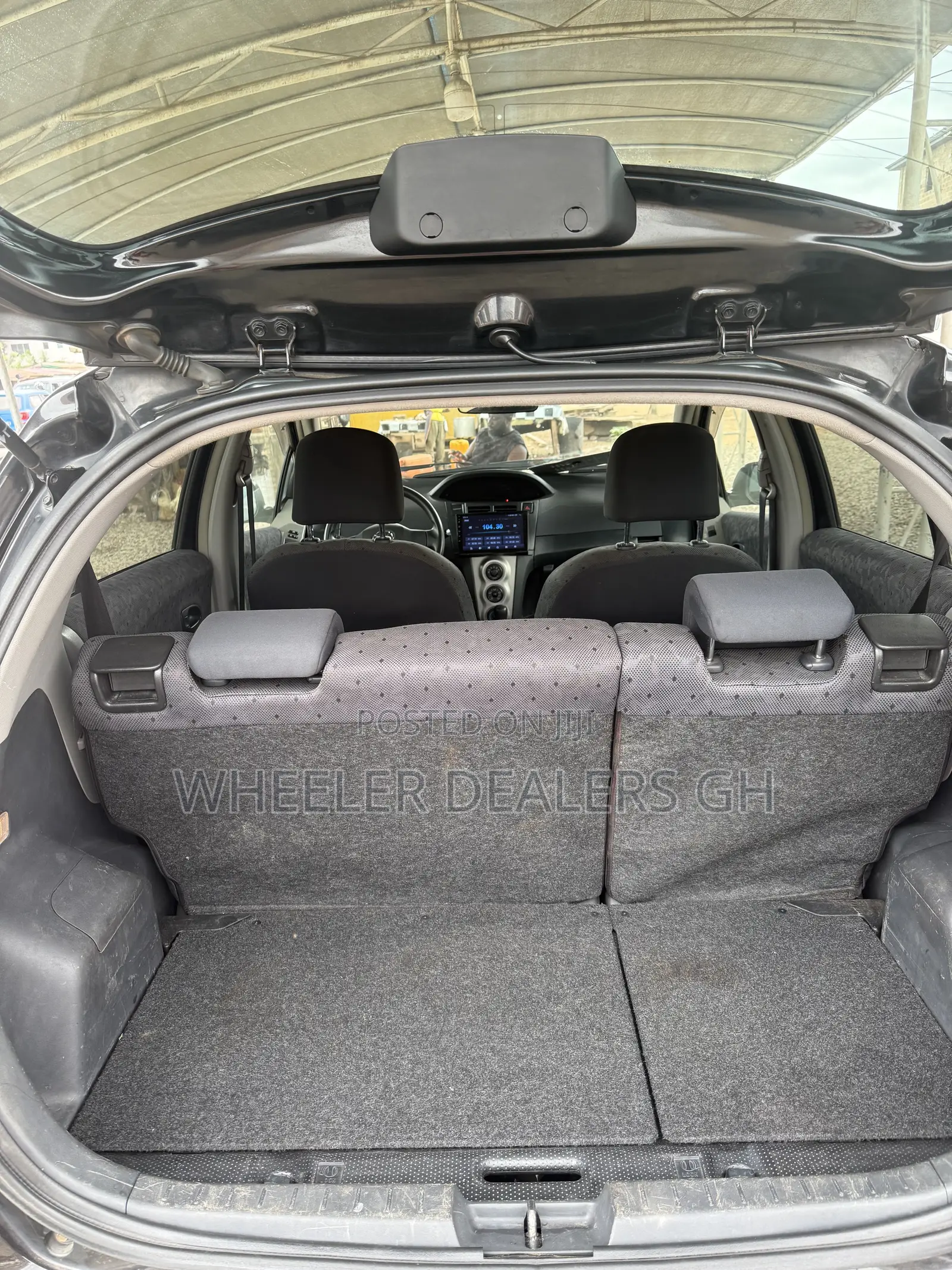 Toyota Vitz 1.5 FWD 5dr 2010 Black