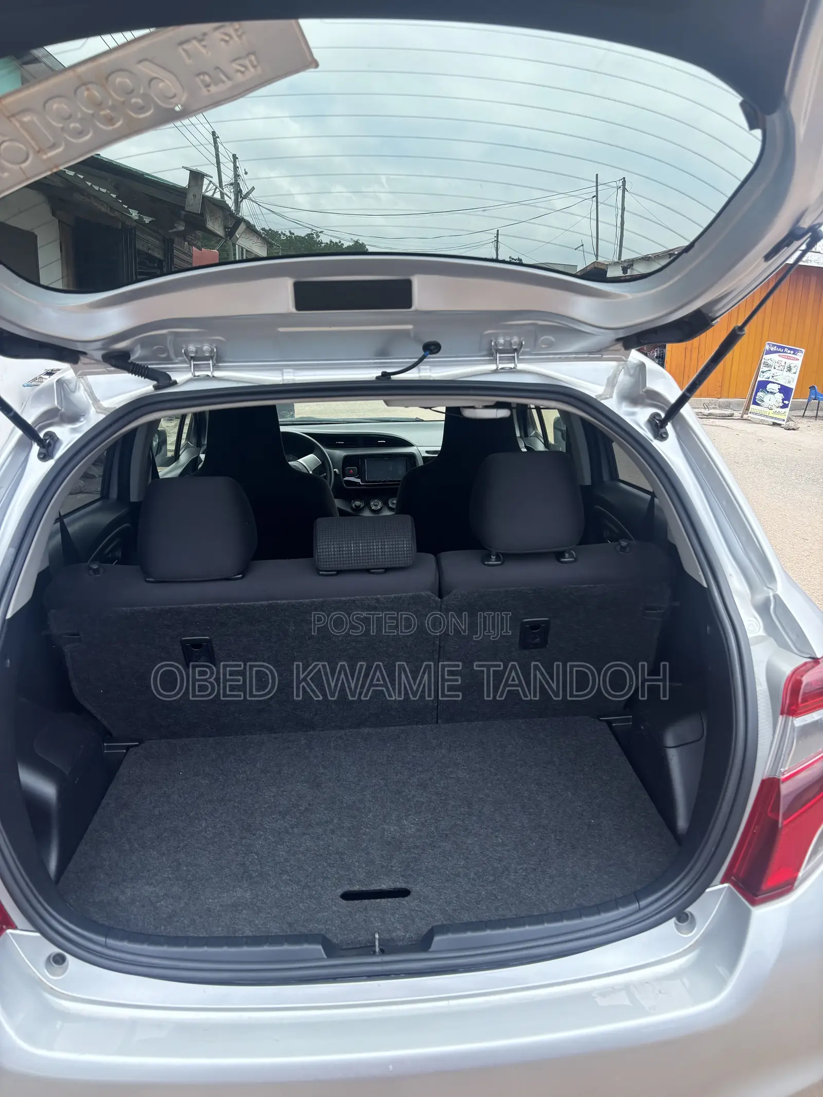 Toyota Vitz 1.3 AWD 5dr 2015 Silver