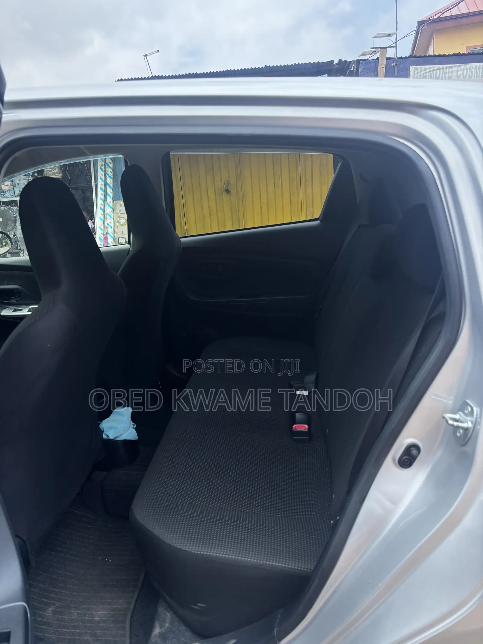 Toyota Vitz 1.3 AWD 5dr 2015 Silver