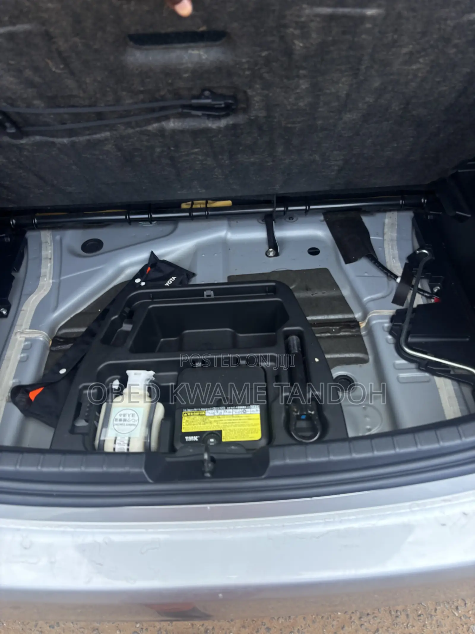 Toyota Vitz 1.3 AWD 5dr 2015 Silver